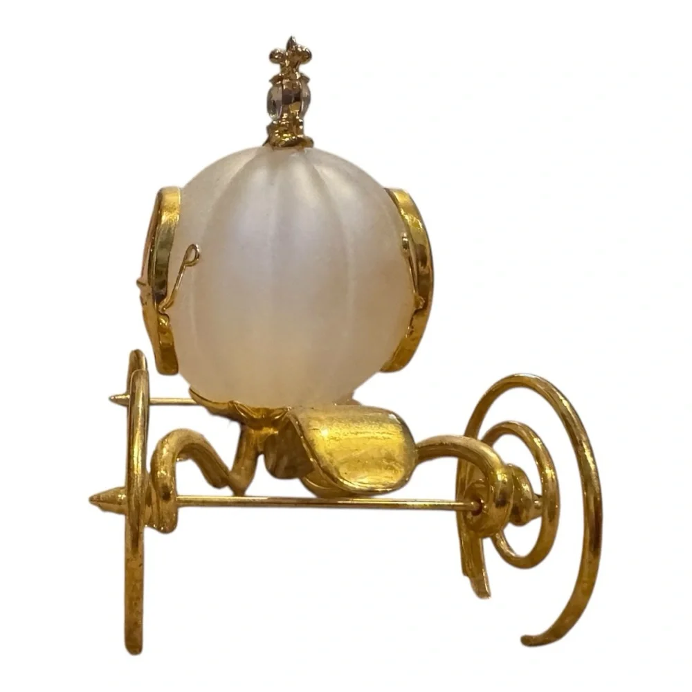 Disney Hallmark Keepsake Ornament 2017 Cinderella’s Carriage Princess